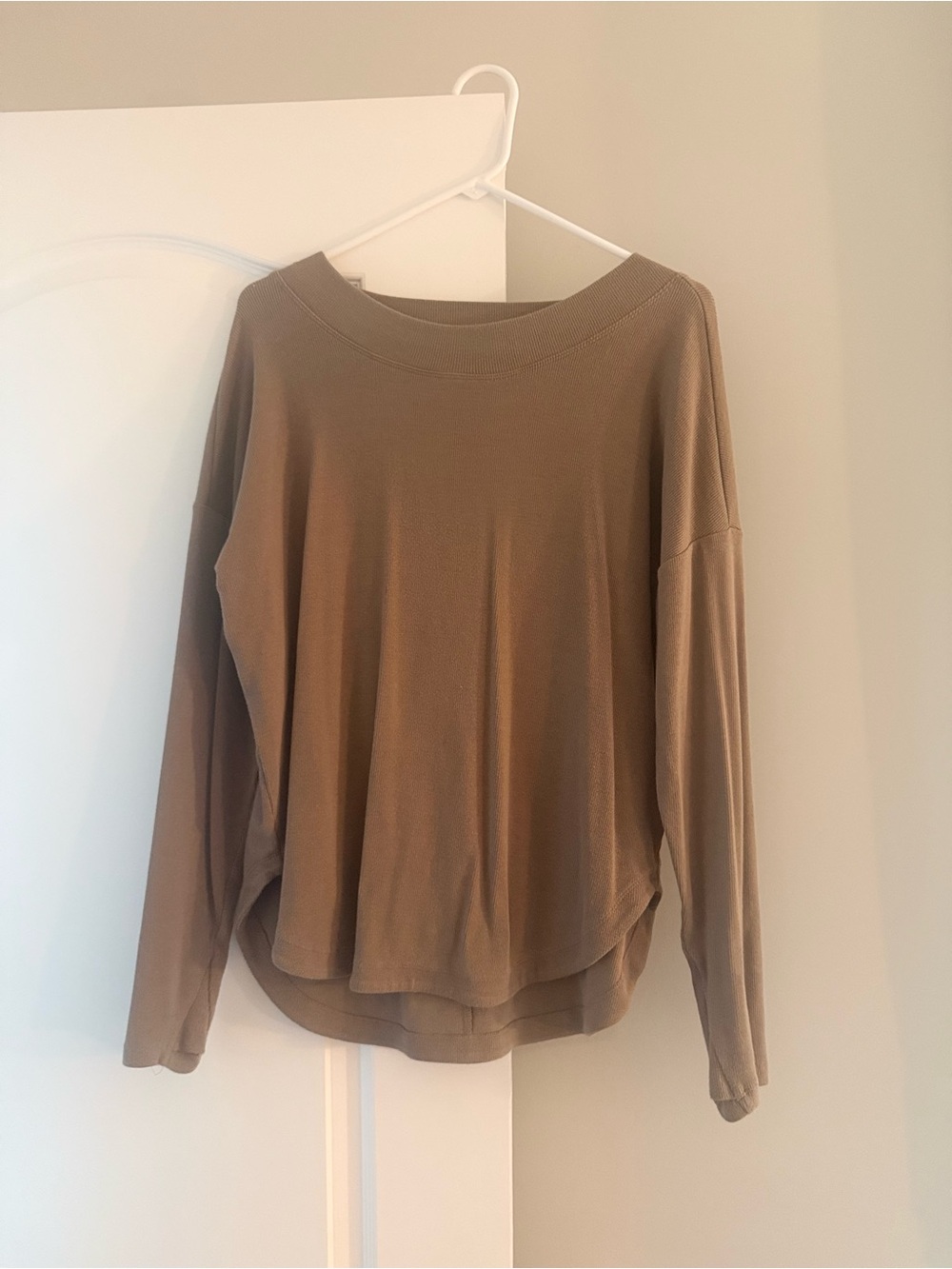 Athleta Women's Long-Sleeve Scoop Neck Top in Taupe Brown